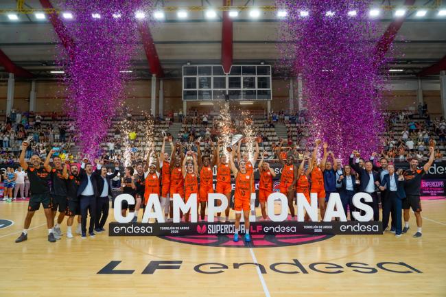 Valencia Basket, campeón de la Supercopa de España de baloncesto femenino
