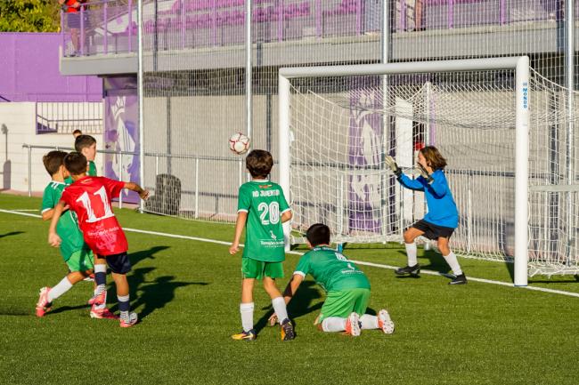 El acto de inauguración del campo de fútbol contó con la disputa de un torneo alevín entre equipos de Torrejón de Ardoz