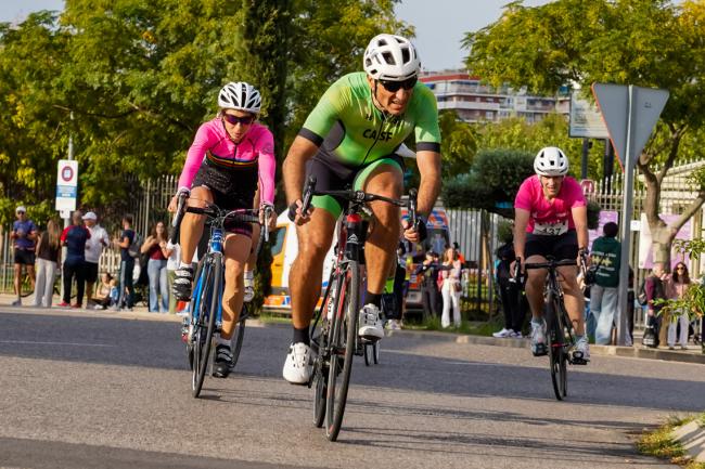 Los participantes tuvieron que hacer 25 kilómetros en bicicleta