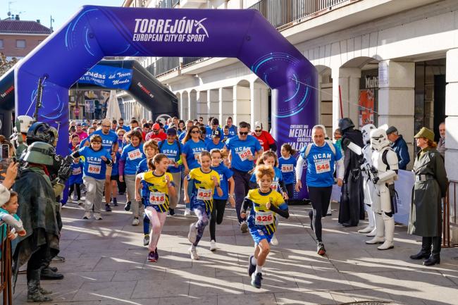 Salida de la carrera familiar en donde los participantes tuvieron que correr 1 kilómetro