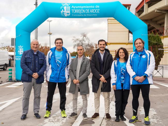 El alcalde, Alejandro Navarro Prieto y el concejal de Deportes y Movilidad, José Miguel Martín Criado, presentando la iniciativa